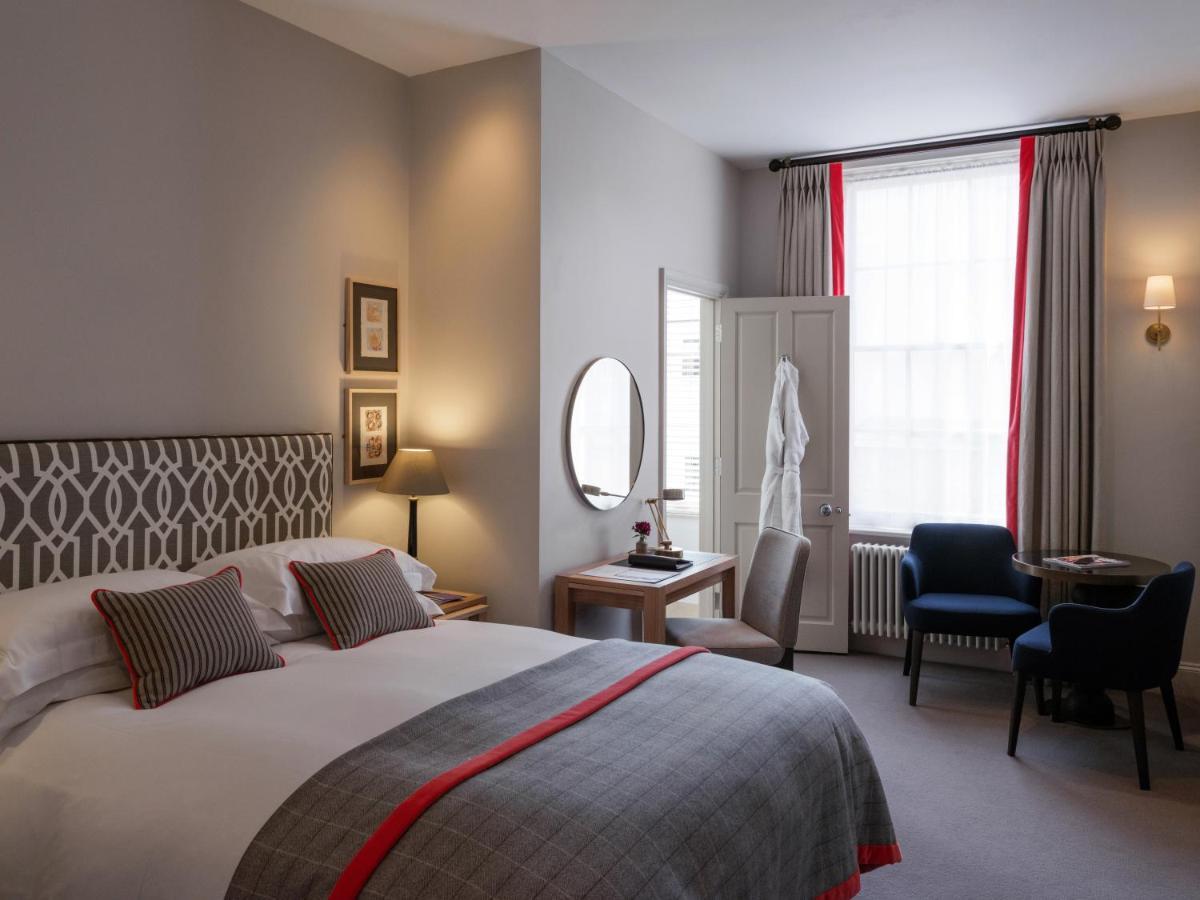 فندق ذا أولد بانك أكسفورد المظهر الخارجي الصورة A bedroom at The Mitre